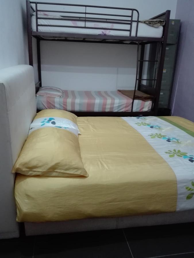 Tonight Hotel Hostel George Town Esterno foto