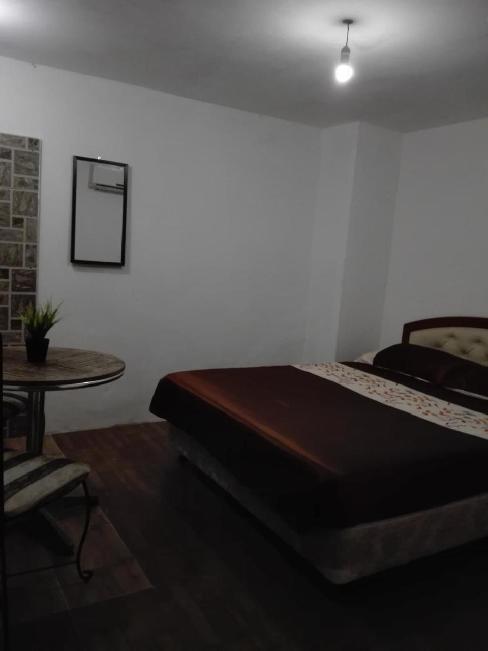Tonight Hotel Hostel George Town Esterno foto