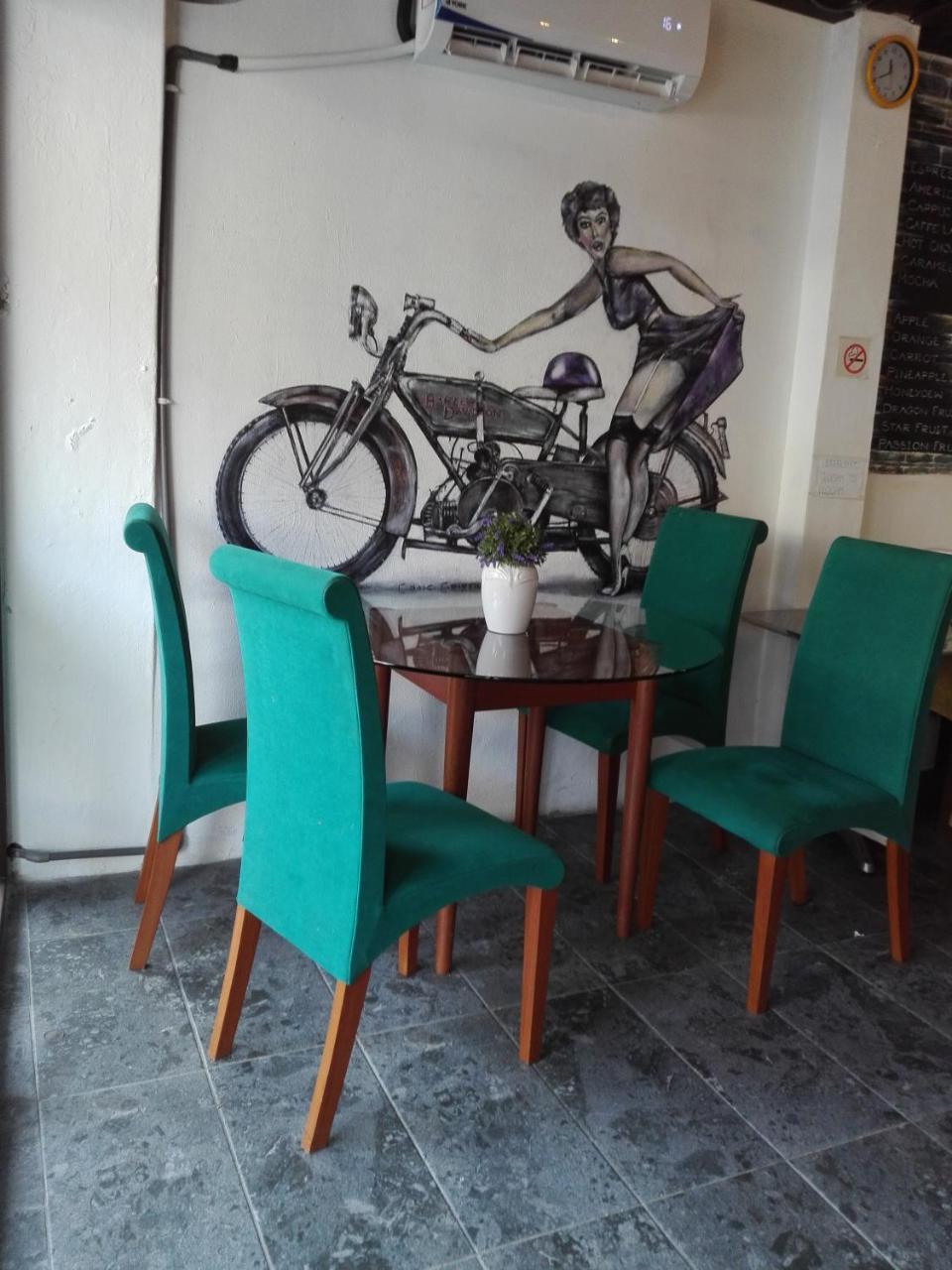 Tonight Hotel Hostel George Town Esterno foto