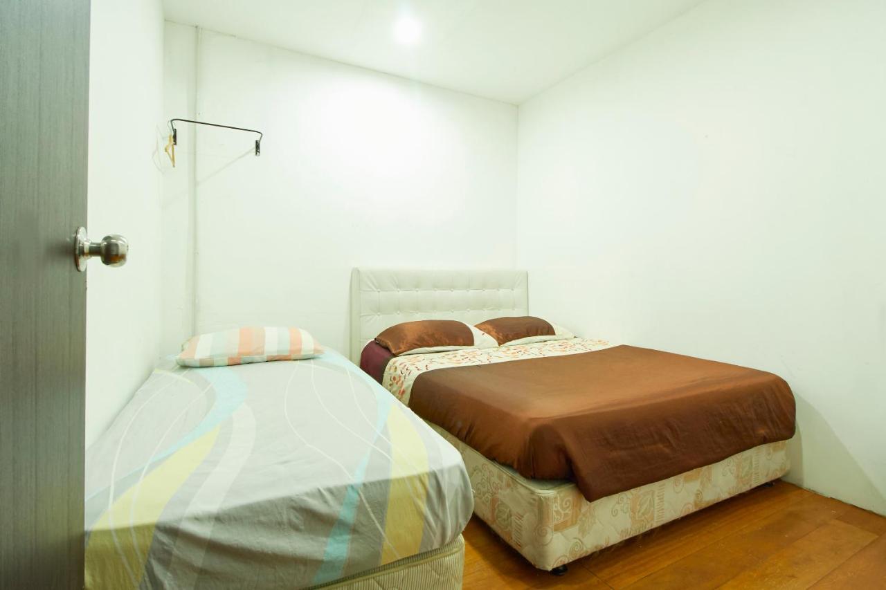 Tonight Hotel Hostel George Town Esterno foto